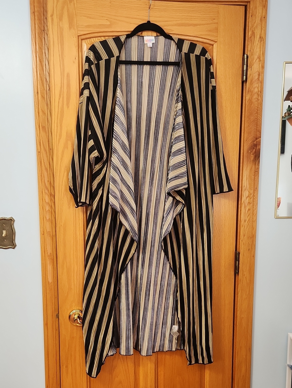 LuLaRoe Black & Cream Striped Open-Front Duster